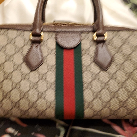 SOLD!!!  GUCCI Ophidia Medium Boston GG Supreme Tote - Picture 5 of 11